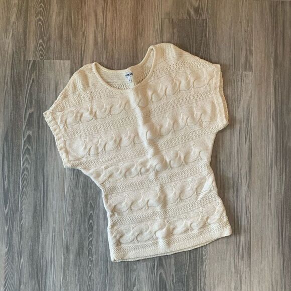 NWOT Express ivory sweater size XS - Picture 1 of 5